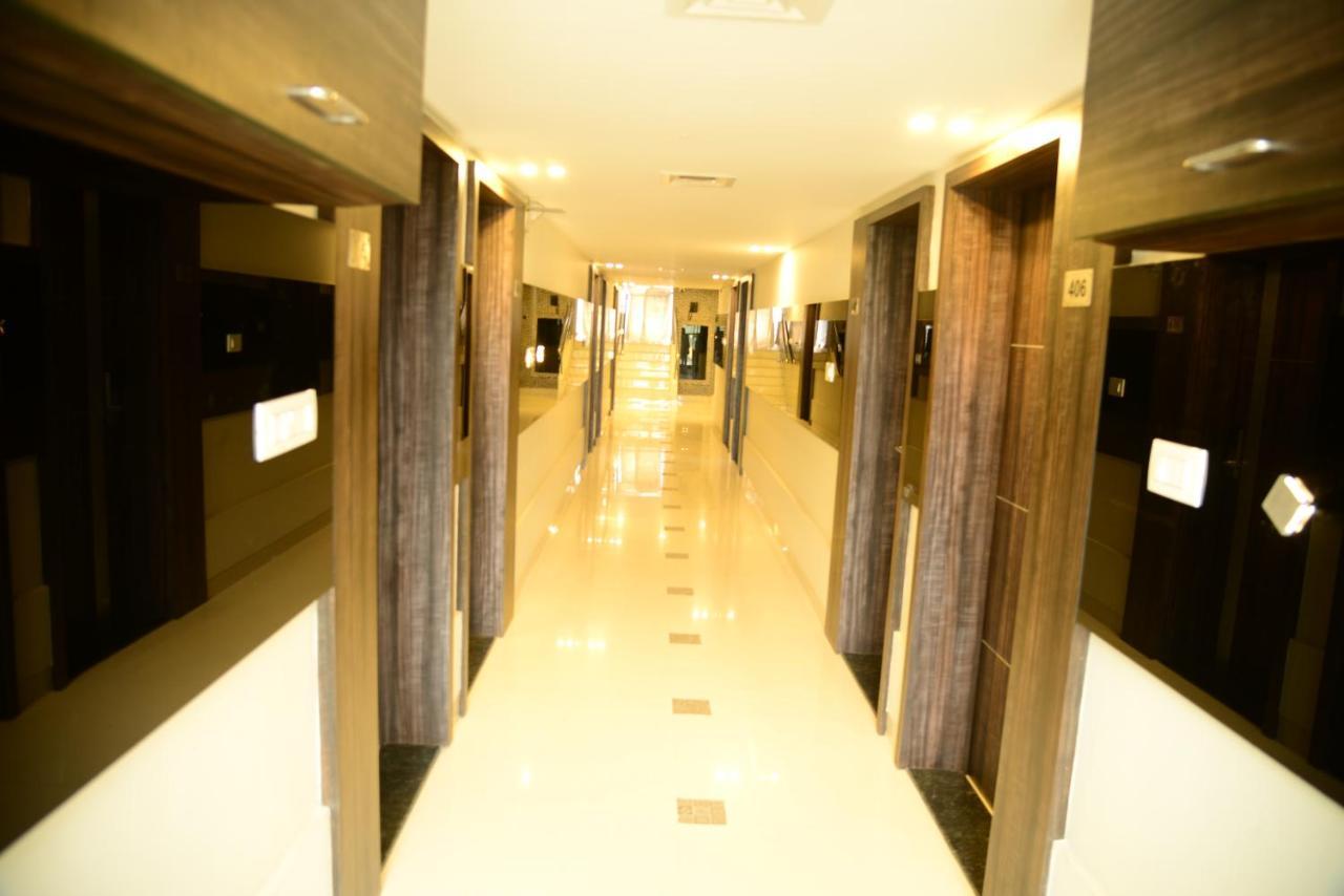 Miles Inn Hotel Hassan Exteriér fotografie